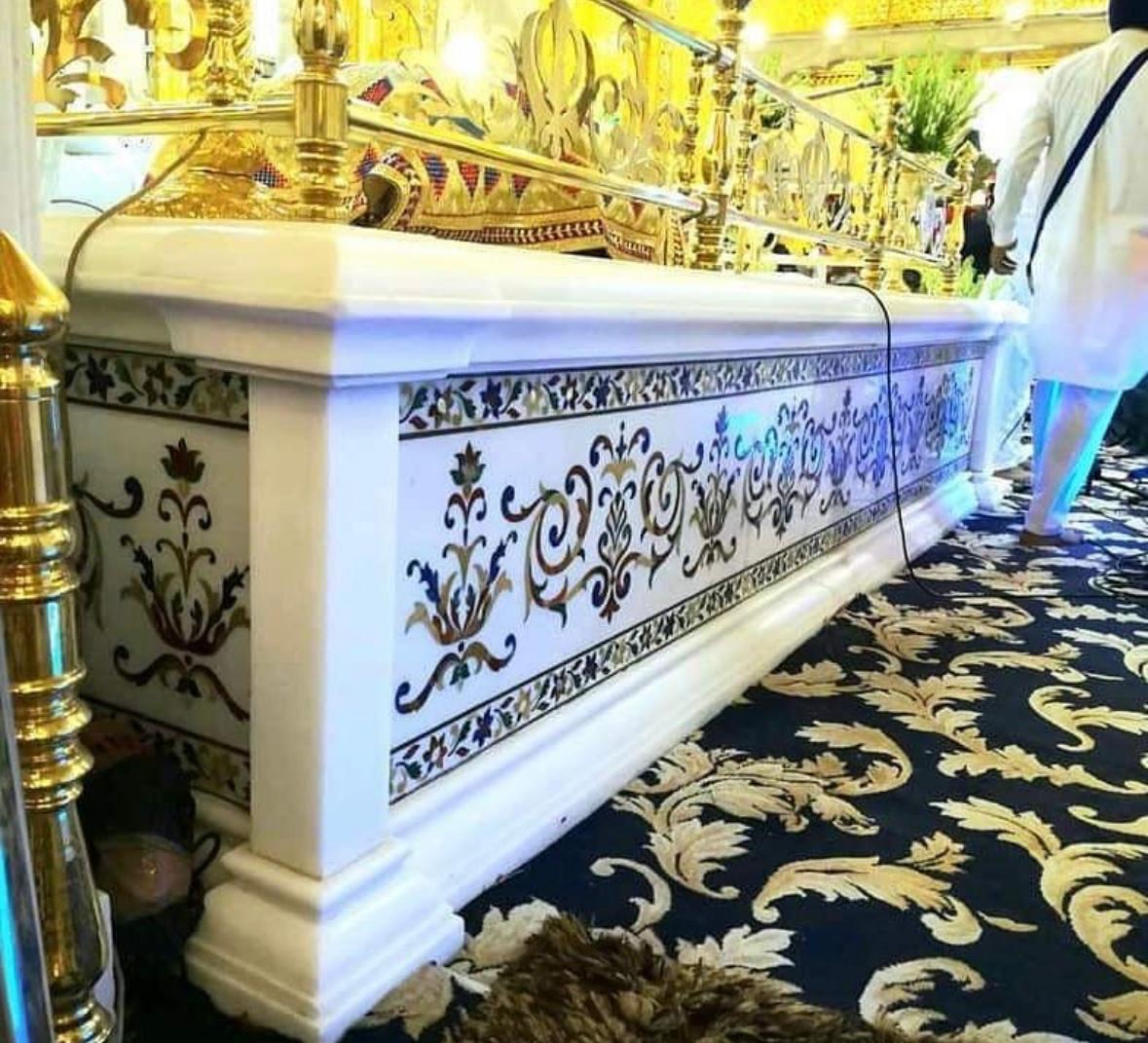 Marble Countertops with Inlay